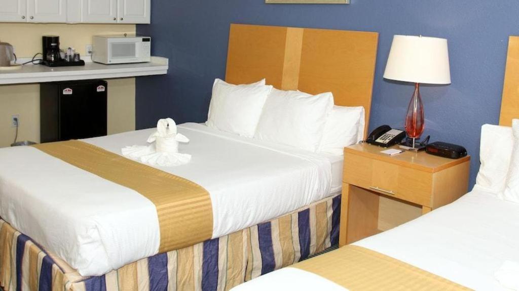 Chart House Suites And Marina Clearwater Beach Bagian luar foto