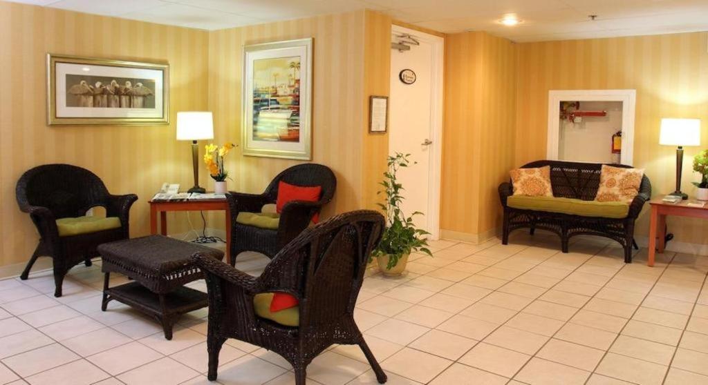 Chart House Suites And Marina Clearwater Beach Bagian luar foto