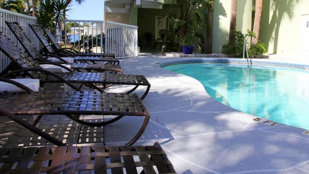 Chart House Suites And Marina Clearwater Beach Bagian luar foto