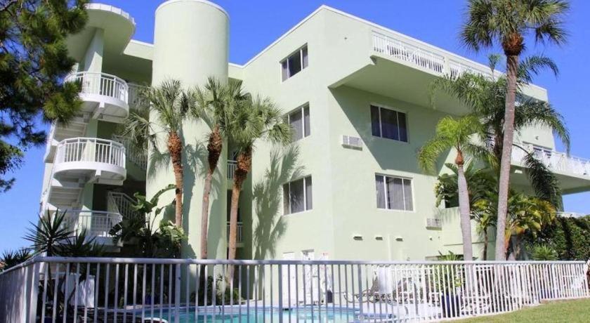 Chart House Suites And Marina Clearwater Beach Bagian luar foto